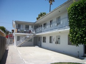 14818 Lemoli Ave Apartments