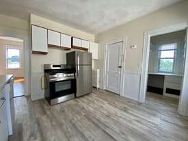 10 Belknap St, Unit 3 in Somerville, MA - Building Photo