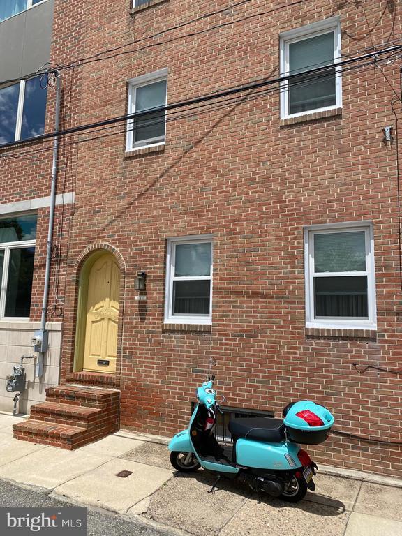property at 715 Kimball St