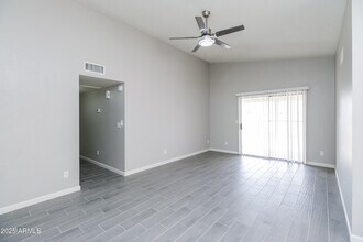 7619 W Desert Cove Ave in Peoria, AZ - Building Photo - Building Photo