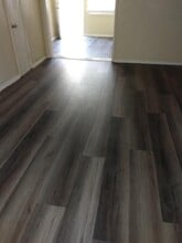 323 W Magnolia St in Compton, CA - Building Photo - Building Photo