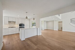 1706 Cedar Creek Ct in Houston, TX - Building Photo