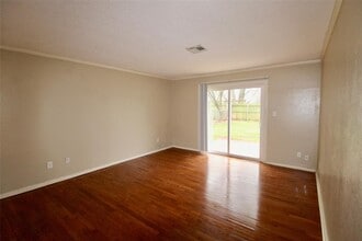 2124 Allenhurst St in Norman, OK - Building Photo - Building Photo