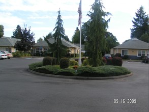 Stayton Elder Manor in Stayton, OR - Building Photo - Building Photo