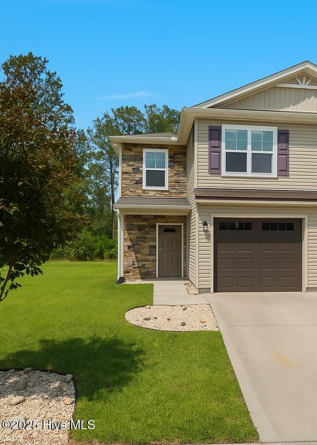 property at 206 Kenan Lp