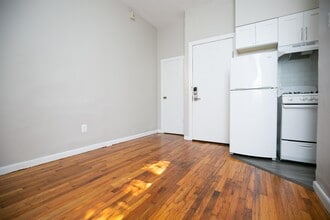 1114 Spruce St in Philadelphia, PA - Building Photo - Building Photo