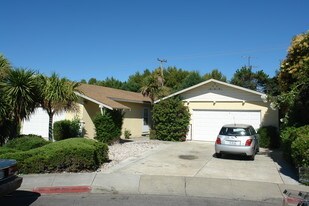 2488 Karen Dr in Santa Clara, CA - Building Photo
