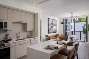 Amara Wynwood in Miami, FL - Building Photo