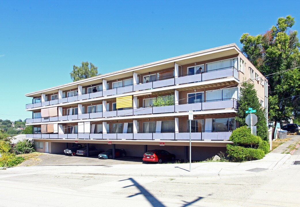 Pacific Terrace in Bremerton, WA - Foto de edificio