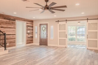 722 Riveredge Dr in Richmond, TX - Foto de edificio - Building Photo