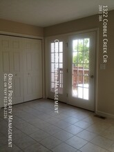 1322 Cobble Creek Cir in Bloomington, IN - Foto de edificio - Building Photo