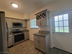 8313 Bernwood Cove Loop in Ft. Myers, FL - Building Photo