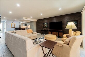 833 Meadowland Dr in Naples, FL - Building Photo - Building Photo
