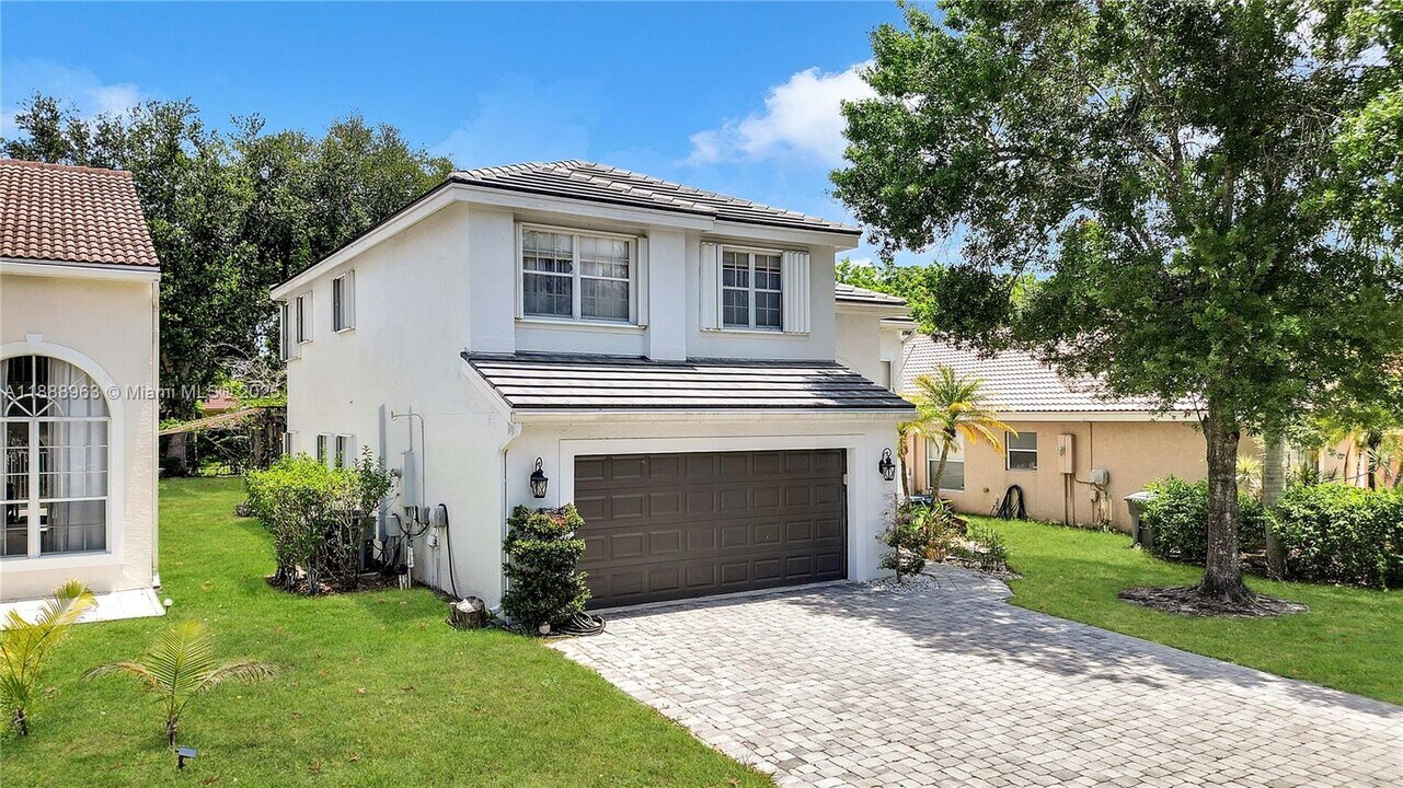 10766 Crescendo Cir in Boca Raton, FL - Foto de edificio