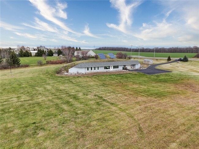 2654 Whalen Rd in Bloomfield, NY - Building Photo - Building Photo