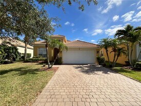 331 NW Somerset Cir in Port St. Lucie, FL - Building Photo