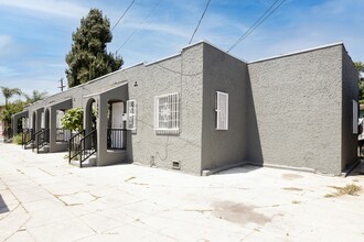 3806 Maple Ave in Los Angeles, CA - Building Photo - Building Photo