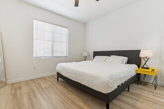9450 W Cabela Dr in Glendale, AZ - Building Photo - Building Photo
