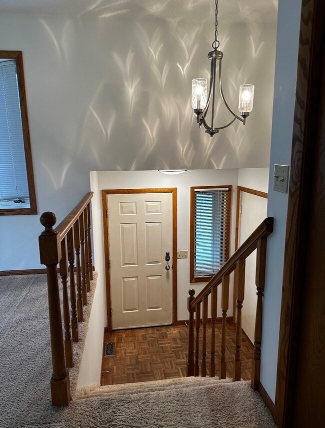 201 - 203 Heidi Ct, Unit 201 Heidi Court in Mt. Pleasant, MI - Foto de edificio - Building Photo