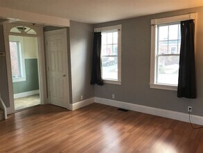 70 Porpoise Way in Portsmouth, NH - Building Photo - Building Photo