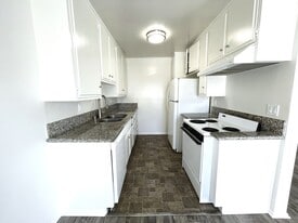 11771 National Blvd in Los Angeles, CA - Building Photo