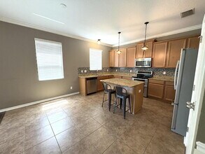 5822 Tulip Flower Dr in Riverview, FL - Building Photo - Building Photo