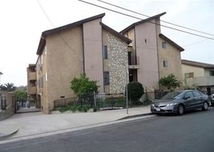 719 Bunker Hill Ave in Los Angeles, CA - Foto de edificio - Building Photo