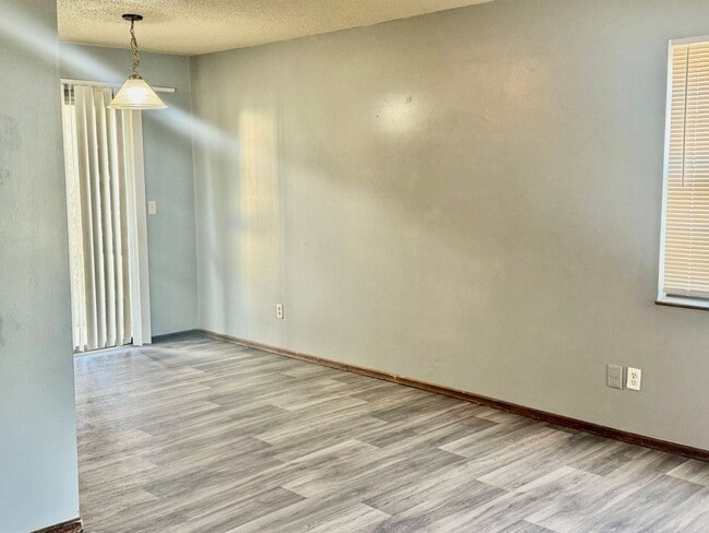 8626 Lane Ave in Raytown, MO - Building Photo - Building Photo