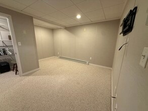 5 Ravine St in Windsor Locks, CT - Foto de edificio - Building Photo