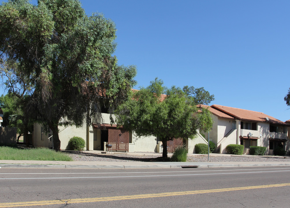 736 W Knox Rd in Chandler, AZ - Building Photo