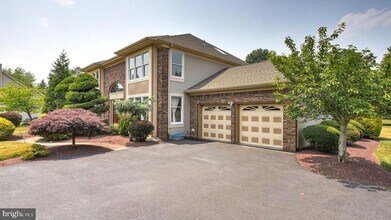 6 EASTERN Cir in Princeton Junction, NJ - Foto de edificio - Building Photo