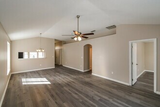 6322 Morse Oaks Cir in Jacksonville, FL - Foto de edificio - Building Photo