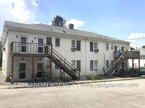 2504 Longview Ave SW in Roanoke, VA - Building Photo - Building Photo