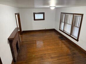 594 N 21st St in Newark, OH - Foto de edificio - Building Photo