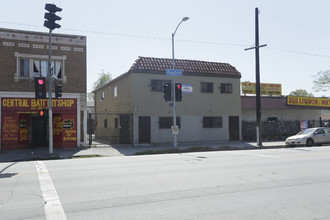 4758-4760 S Central Ave in Los Angeles, CA - Building Photo - Building Photo