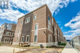 31-131 Almond Blossom Mews in Vaughan, ON - Building Photo - Building Photo