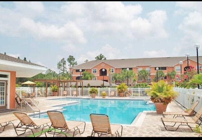 16467 Enclave Village Dr, Unit 7203 in Tampa, FL - Building Photo - Building Photo