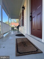 7684 Green Garland Dr in Springfield, VA - Building Photo