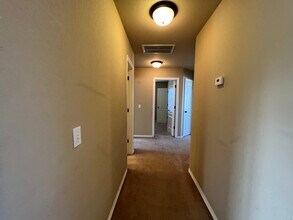 210 Willow Dr in Centerton, AR - Building Photo - Building Photo