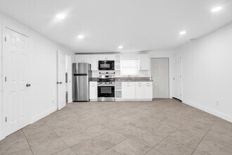 1041 NE 9th Ave, Unit A1 in Fort Lauderdale, FL - Foto de edificio - Building Photo
