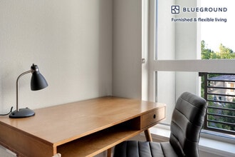 555 E Evelyn Ave in Mountain View, CA - Building Photo - Building Photo