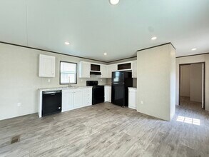 204 Linda St in Conroe, TX - Building Photo - Building Photo