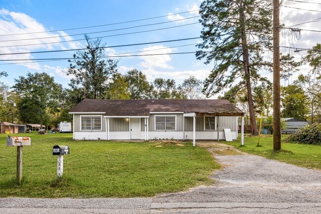 340 Magnolia Dr in Huffman, TX - Building Photo - Building Photo