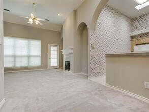 8421 Gateway Dr in Plano, TX - Building Photo - Building Photo