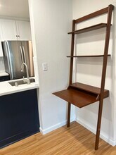 960 Shorepoint Ct, Unit 212 in Alameda, CA - Foto de edificio - Building Photo