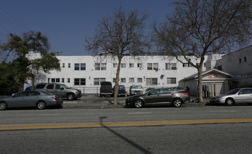 The Grand Apartments in Los Angeles, CA - Building Photo - Building Photo