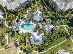 315 Bay Colony Dr N in Juno Beach, FL - Building Photo - Building Photo