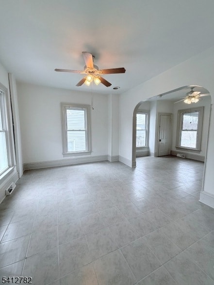 10 Vannatta St in Washington, NJ - Foto de edificio - Building Photo