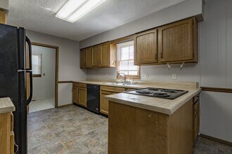 1138 S Belcrest Ave in Springfield, MO - Foto de edificio - Building Photo