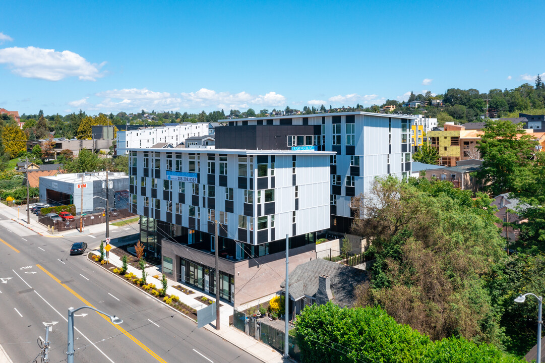 Genoa in Seattle, WA - Building Photo